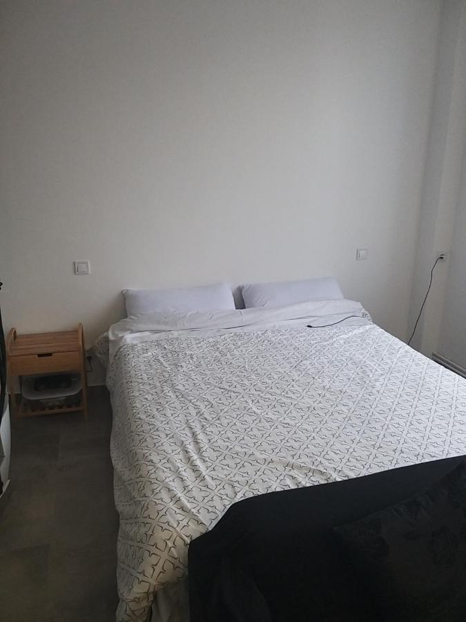 Le Studio Elegance Du Centre Ойонакс Екстериор снимка